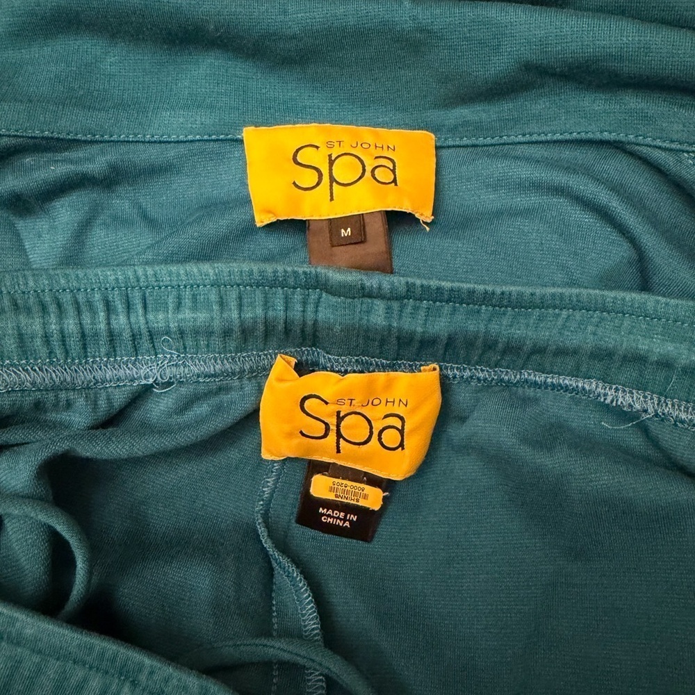 St. John Spa Zip Sweater cardigan & matching pants Stretch Jersey Knit - Picture 16 of 16